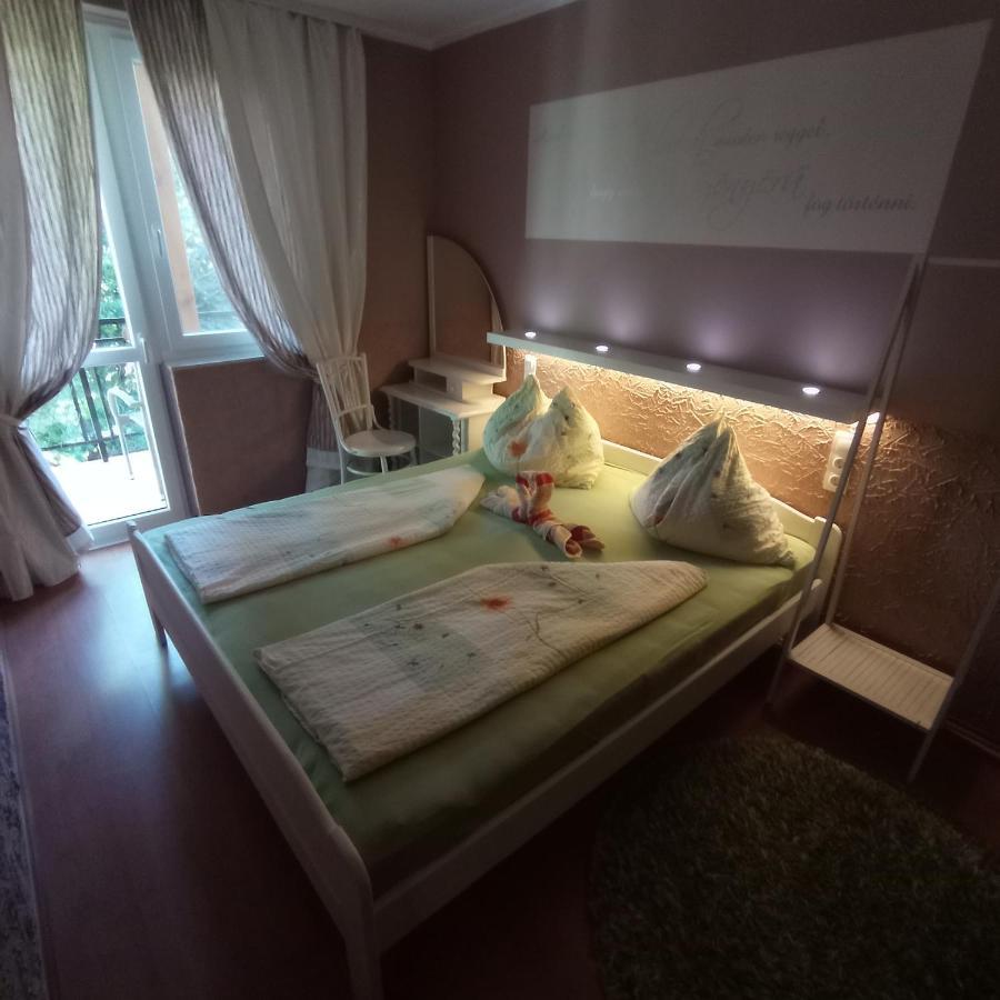 Rozsa Apartman 2 Alsóörs Extérieur photo