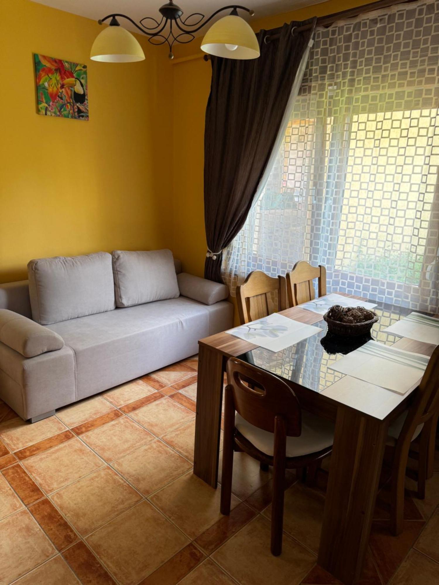 Rozsa Apartman 2 Alsóörs Chambre photo
